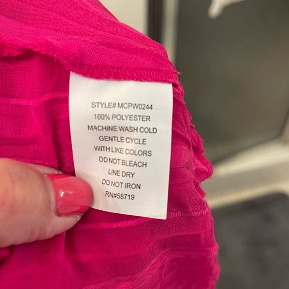 Women’s Fuchsia Blouse - Picture 7 of 8